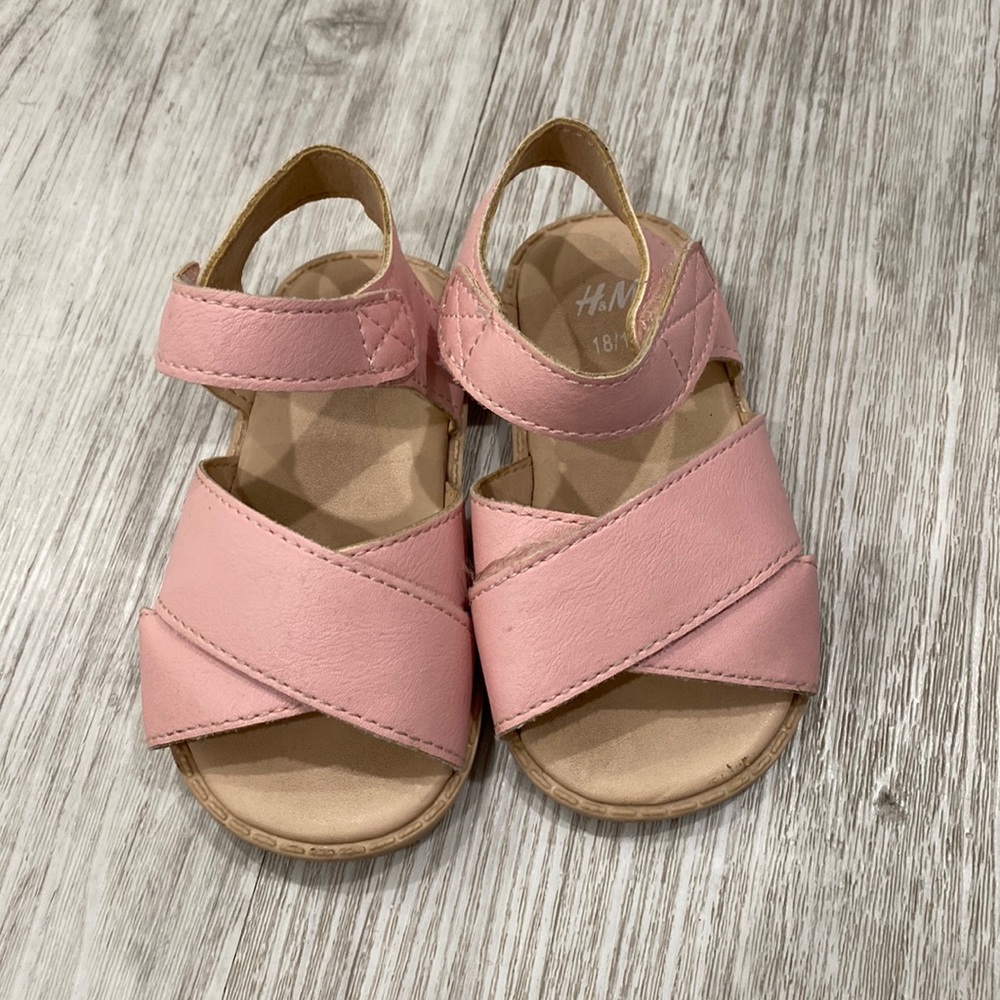(Double) H & m. Pink sandals. Size 4.5 18/19